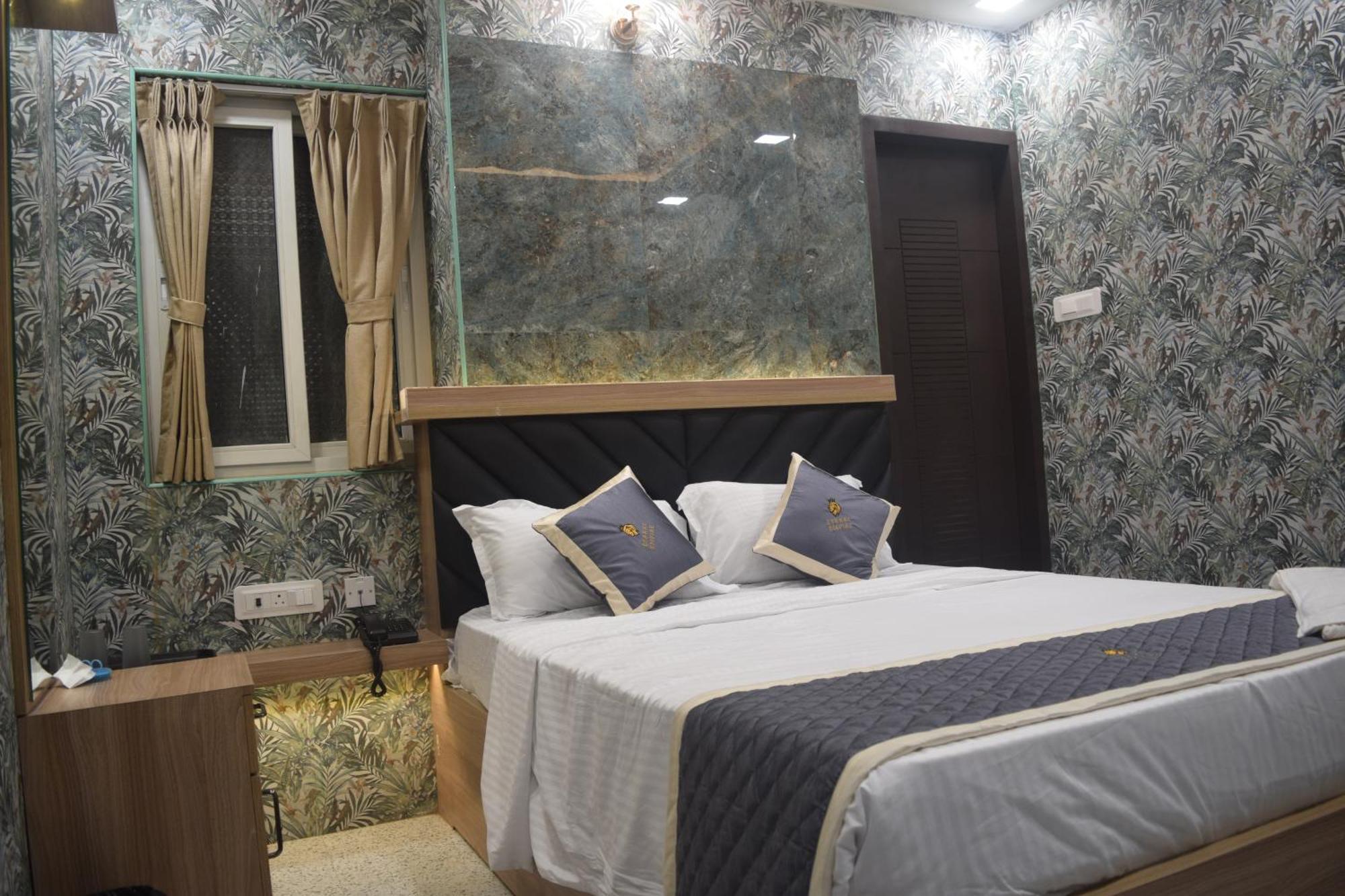 Hotel Esakki Empire 3*